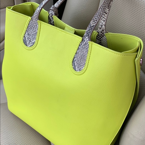 (SOLD) Auth Christian Dior Addict Vertical Tote - Picture 2 of 8